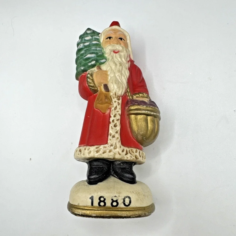 Vintage Santa Claus figurine from the‎ 
